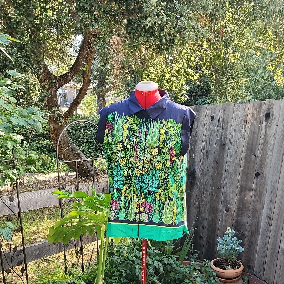 Colorful Sleeveless Vest With Botanical Print